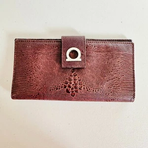 AUTHENTISCHE SALVATORE FERRAGAMO LANGE GELDBÖRSE AUS LEDER MIT KROKO-PRÄGUNG UND DOPPELFALTUNG ITALIEN - Bild 1 von 14