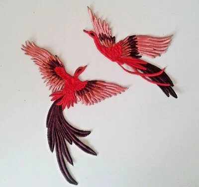 Red Birds 2 pcs Set Handmade Embroidered Patch - Image 1 of 4