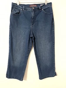 Gloria Vanderbilt Amanda Capri Womens Size 12 Blue Denim Jeans - Picture 1 of 7
