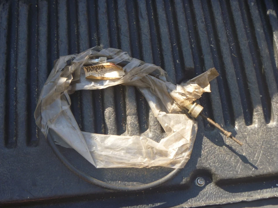 NUEVO NOS OEM Yamaha Speedo Velocímetro Cable 5H0-83550-00 para SR185 Exciter Foto 1 de 1