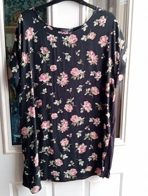 New Look Curves Black Floral Blouse Size 18 Nice Quality - Image 1 of 4