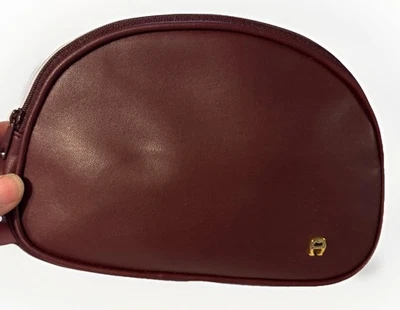 Vintage Etienne Aigner Cosmetic Case 8 x 5 Zip Oxblood Clean 405R - Image 1 of 4