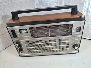 Selena Vaga 215 Radio d'epoca multibanda - 5x SW, LW, MW e FM - guasto FM - Foto 1 di 23