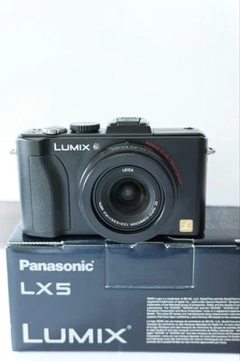 Cámara digital Panasonic LUMIX DMC-LX5 10,1 MP - negra Foto 1 de 4