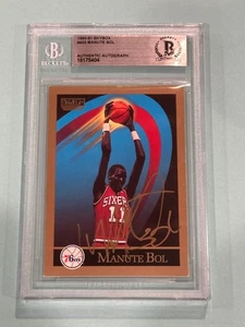 MANUTE BOL signed 1990-91 SKYBOX Card #403 Beckett (BAS) - Bild 1 von 2