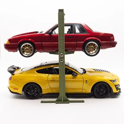 1:18 Scale Two Post Car Lift For Displaying Scale Model Cars Garage - Green - Image 1 of 4