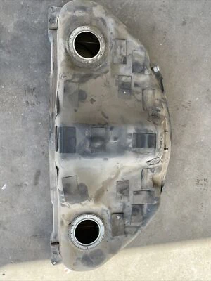 03-08 Nissan 350z OEM Gasoline Gas Fuel Tank Assembly 17202-EY80A - Image 1 of 4