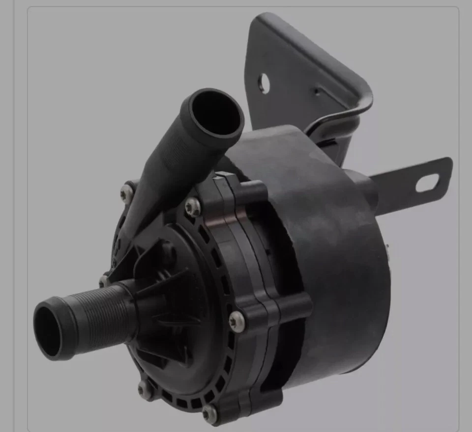 Bomba refrigerante nissan leaf ze0  Foto 1 de 1