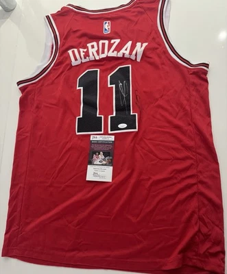 DeMar DeRozan 签名亲笔签名芝加哥公牛队球衣 JSA Coa — 第 1/3 张图片