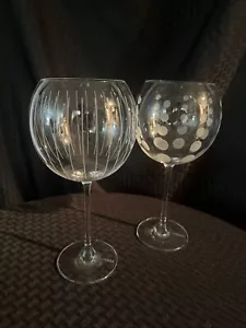 Mikasa Cheers Balloon Goblet Red Wine Glass Etched Swirl Line Crystal Set Of 2 - Picture 1 of 8