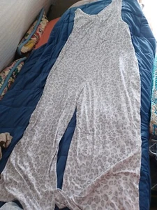 Live Well Lounge talla 1x blanco/plateado mameluco de flujo suave de una pieza para mujer - Imagen 1 de 3