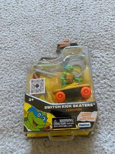 Funrise Switch Kick Skaters Leonardo Teenage Mutant Ninja Turtle 3" Figure - Picture 1 of 5