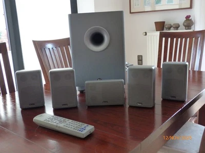 Mercedes Oldtimer unter den Heimkinoanlagen Magnat 5.1 Dolby + JVC RX-E100RSB - Bild 1 von 4