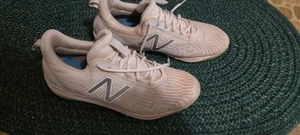 Women's New Balance Baseball/Sports Cleats size 8.5 - Picture 1 of 5
