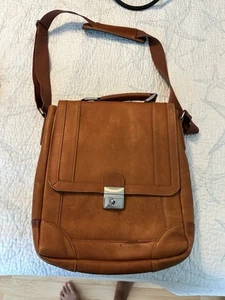 Wilsons Brown Leather Crossbody Buckle Latch Tablet Messenger Bag w/ Key - Picture 1 of 8