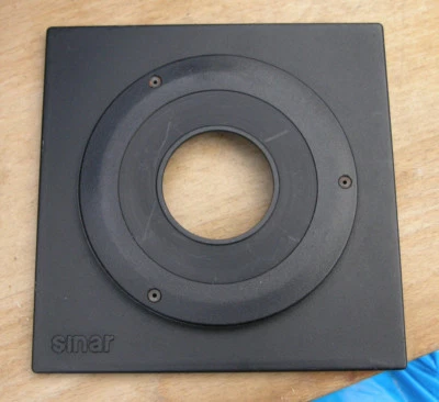 genuine Sinar F & P  lens board panel with 9mm top hat compur copal 1 hole   - Image 1 of 2