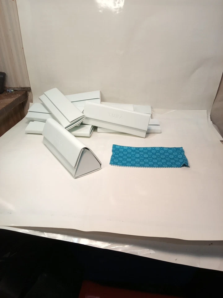 Estuche para Gafas con Paño 'Tura' Blanco Magnético  Foto 1 de 4