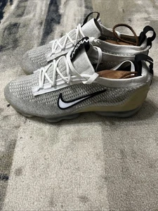Nike Women’s 8.5 Air VaporMax 2021 Flyknit Athletic Sneakers Shoes DB1550-100 - Picture 1 of 13