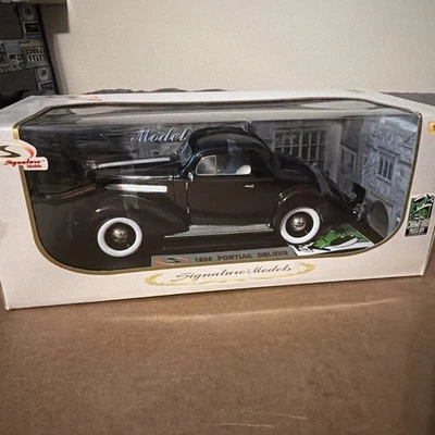 1:18 Die cast Signature 1936 Pontiac  Deluxe - Image 1 of 4