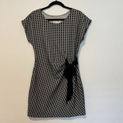 Vestido Suéter Saturday Sunday Blanco y Negro Manga Corta Talla M Foto 1 de 4