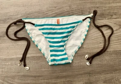 Biquíni feminino Juicy Couture listrado marrom terry cordão tamanho P conchas do mar berloques - Imagem 1 de 4