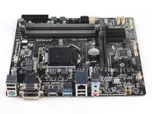 GIGABYTE GA-B85M-D3V PLUS LGA 1150 DDR3 SATA Intel B85 Micro ATX Motherboard - Bild 1 von 4