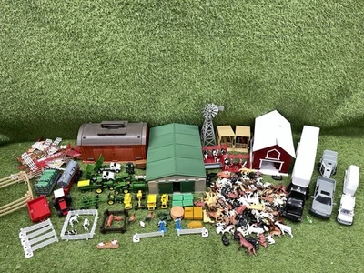 De colección Nuevo Ray ERTL John Deere++ Granja Juguete Lote Animales Camiones Tractores Remolques Foto 1 de 4