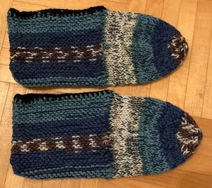 40-41 Hausschuhe Puschen dicke warme Sofasocken Bettsocken Socken handgestrickt - Bild 1 von 1