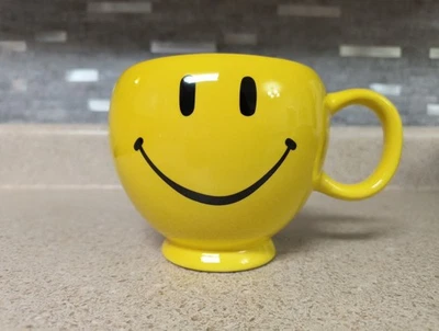 Taza/taza/plantadora vintage amarilla Teleflora Smiley Happy Face XL 20 OZ Foto 1 de 4