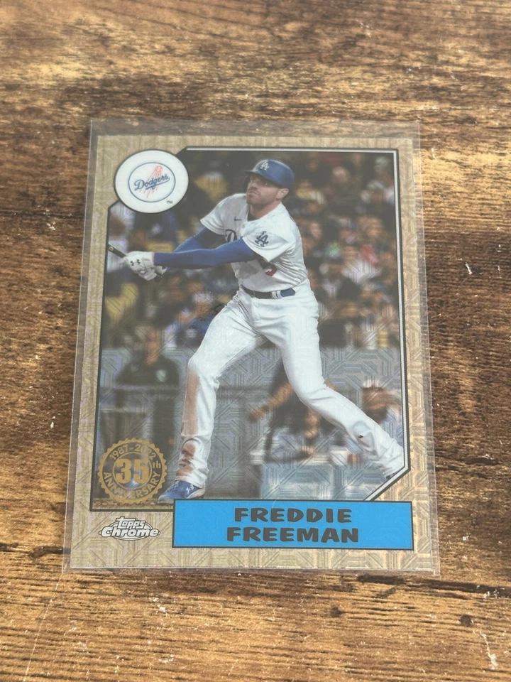 2022 Topps Update Series FREDDIE FREEMAN T87C-44 1987 Silver Pack Mojo - Image 1 of 1