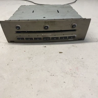 2007 RENAULT MEGANE 6 DISC CD CHANGER 8200505121--A - Image 1 of 3