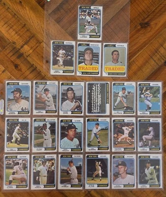 Lote 1974 Topps New York Yankees (22 cartas) Piniella, Munson, Stottlemyre, etc. Foto 1 de 4