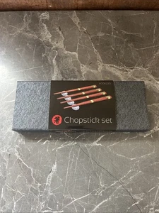 Wooden Chopsticks & Ceramic Pebble Rests X4 - Brand New In Box - Picture 1 of 6