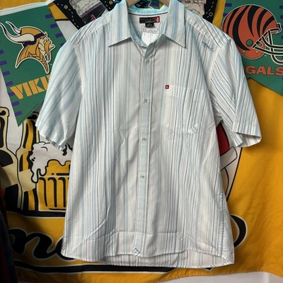 Quicksilver Waterman Men's medium short Sleeve  Button-Up Shirt. Stripes. - Image 1 of 4