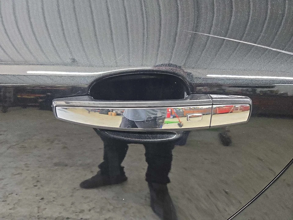 Used Rear Exterior Door Handle fits: 2013 Buick Verano handle only rear LTZ w/ex - Изображение 1 из 4