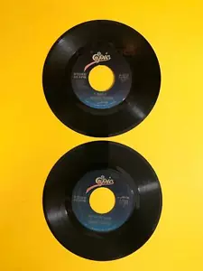 MICHAEL JACKSON Lot 2 Beat It & Off The Wall b/w Get On Floor 7" 45rpm Vinyl VG+ - Imagen 1 de 2
