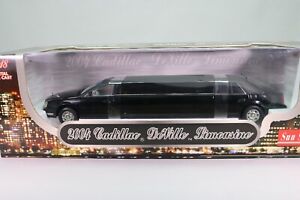 LE100 SUN STAR 4231 Voiture 1/18 1:18 Cadillac Deville limousine 2004 noire