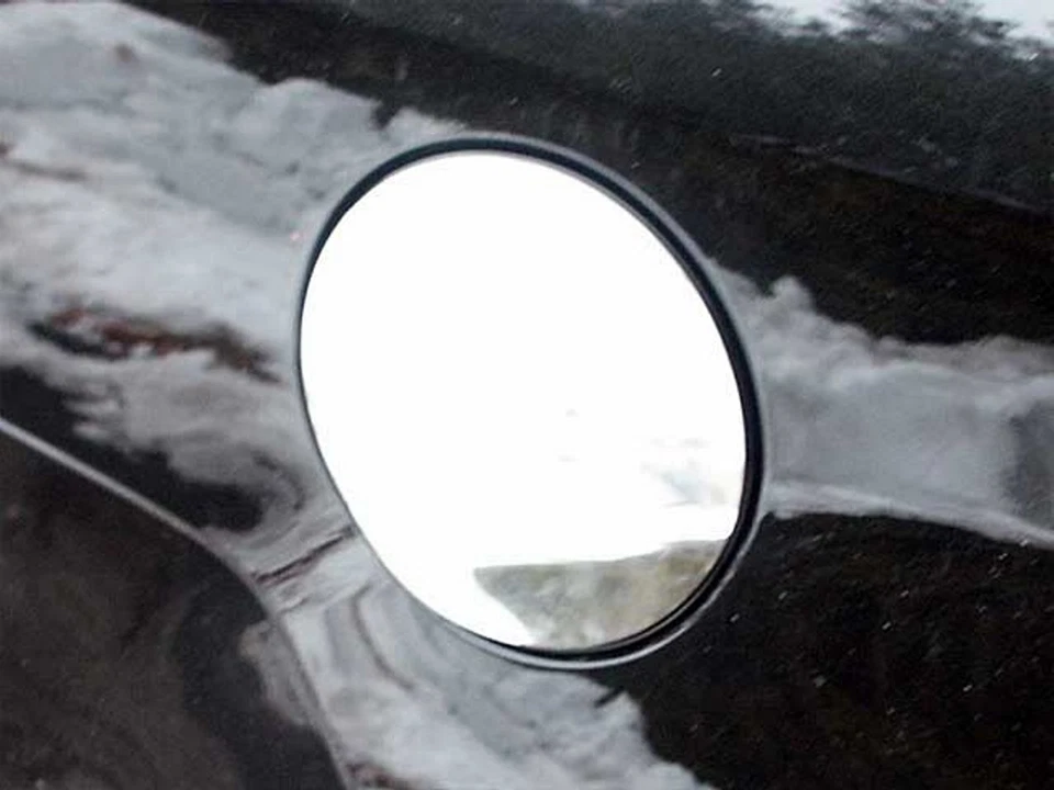 2008-2012 CHEVROLET MALIBU 1 Piece Stainless Steel Gas Door Cover Trim. 4-door - Image 1 of 1