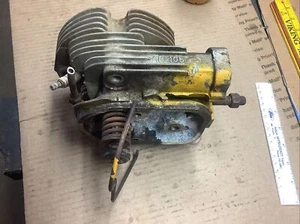 Wisconsin AB105 Cylinder Head - Picture 1 of 6