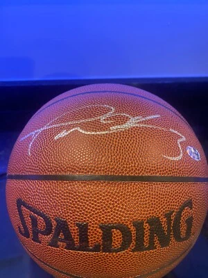 DWYANE WADE FIRMADO AUTOGRAFIADO SPALDING OFICIAL BALONCESTO HEAT Foto 1 de 4