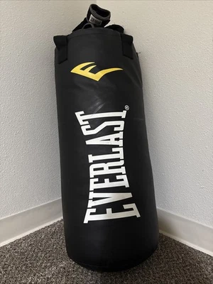 Saco de boxeo pesado Everlast P00001222 40 lb - negro/blanco Foto 1 de 2