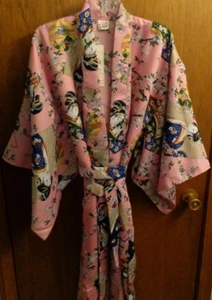 Nuevo Kimono Oriental Satinado Rosa Marca Lotus Bata de Salón Corbata Cinturón Mujer L 46" ch - Imagen 1 de 9