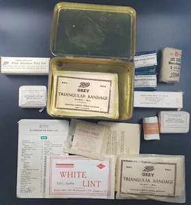 Botas de colección conjunto de primeros auxilios con contenido solo para exhibición - Imagen 1 de 6