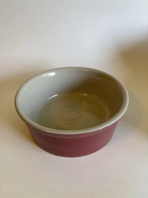 Блюдо для кормления собак миска бордоский бордовый цвет с тиснением в виде лапы - Изображение 1 из 4