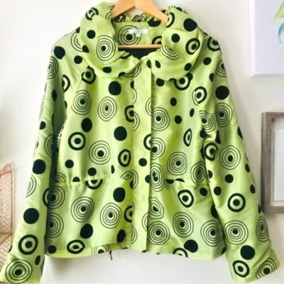 Chaqueta Ubu Kiwi y Punto Negro Ligera Cuello Redondo Repelente al Agua Talla Pequeña Foto 1 de 4