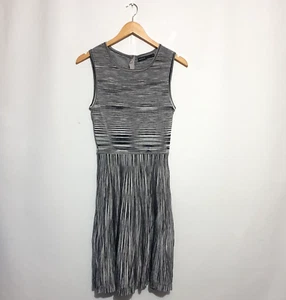 Karen Millen Dress Sz 2 Grey Black Striped Stretch Sleeveless A-Line Comfort Zip - Bild 1 von 7