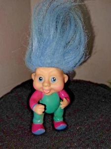 1991 Applause Trollpuppe bewegliche Gliedmaßen 3 Zoll blaues Haar/Augen - Bild 1 von 3