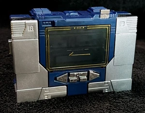SOUNDWAVE • G1 REISSUE RETRO TRANSFORMERS - Picture 1 of 2