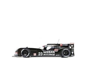 AUTOart 1:18 Nissan GT-R LM NISMO Test Car - Le Mans 2015