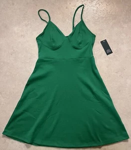 NWT ✅ Wild Fable Fit & Flare Dress Stretch Spaghetti Strap Women’s Medium Green - Picture 1 of 13